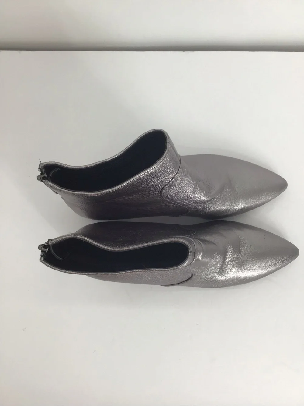 Karl Lagerfeld Paris NWOT Maude Metallic Bootie Pointed Almond Toe Silver Sz 6.5